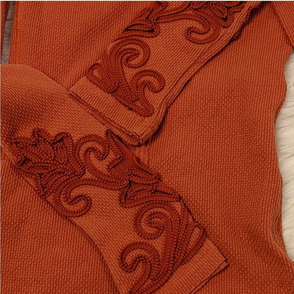 Free People Masquerade Cuff Long-Sleeve Thermal Tee in Paprika - Picture 4 of 6